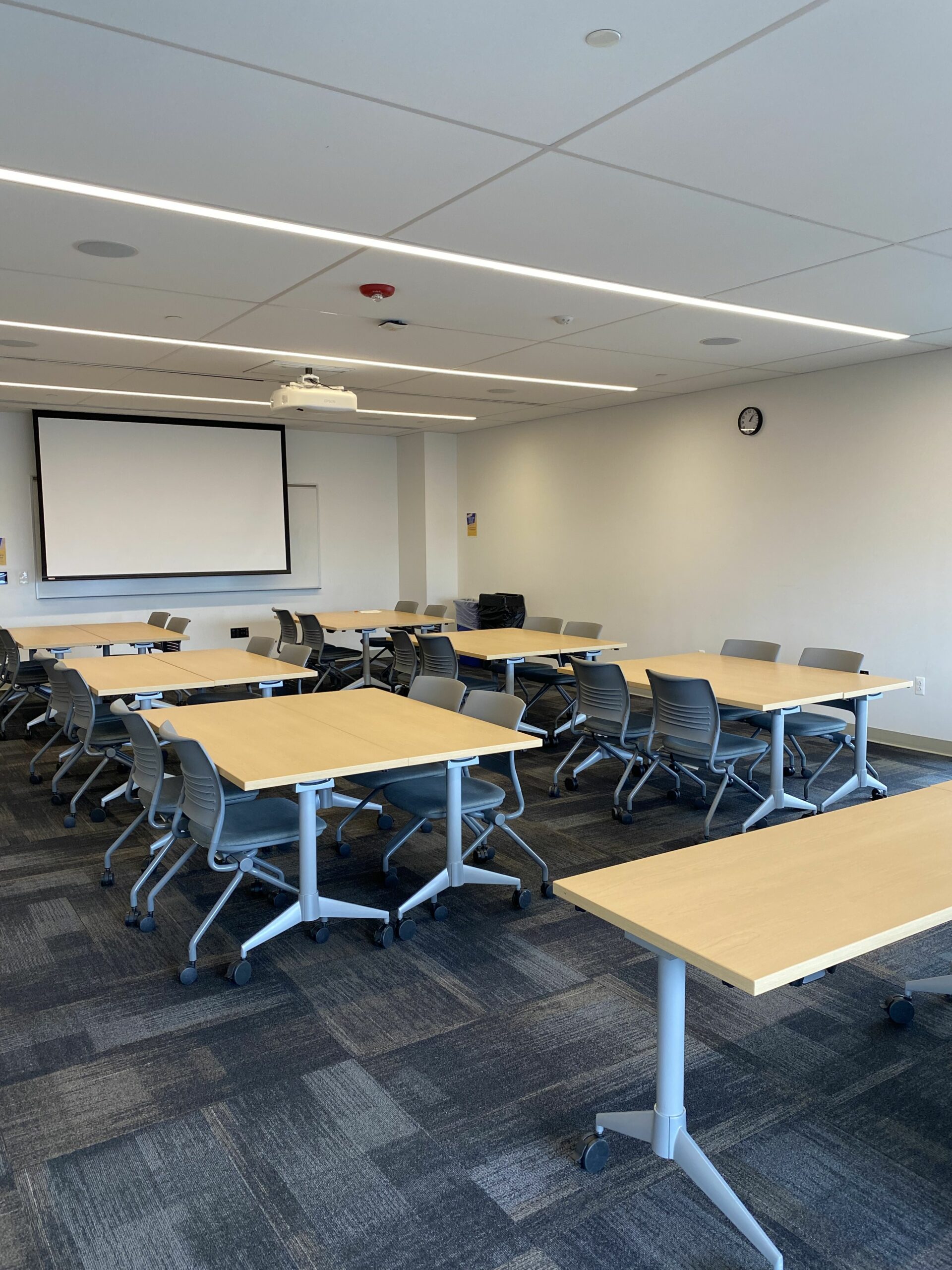 Room 222 with tables.